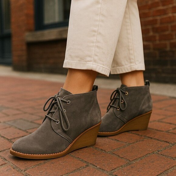 Tory Burch Viki Lace Up Wedge Ankle Boots GreyLeather Suede Gold Logo Womens 7 - Picture 2 of 12